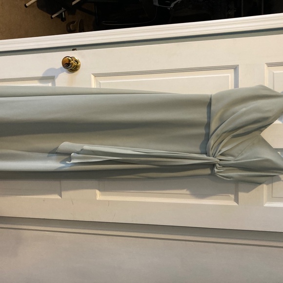 Jenny Yoo Amara Morning Mist Size 6 - Picture 4 of 5